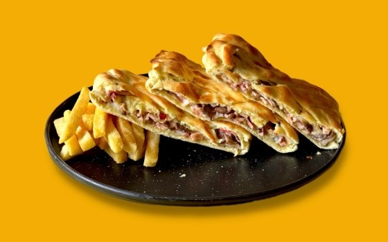 استرامبولی ژامبون مرغ و گوشت